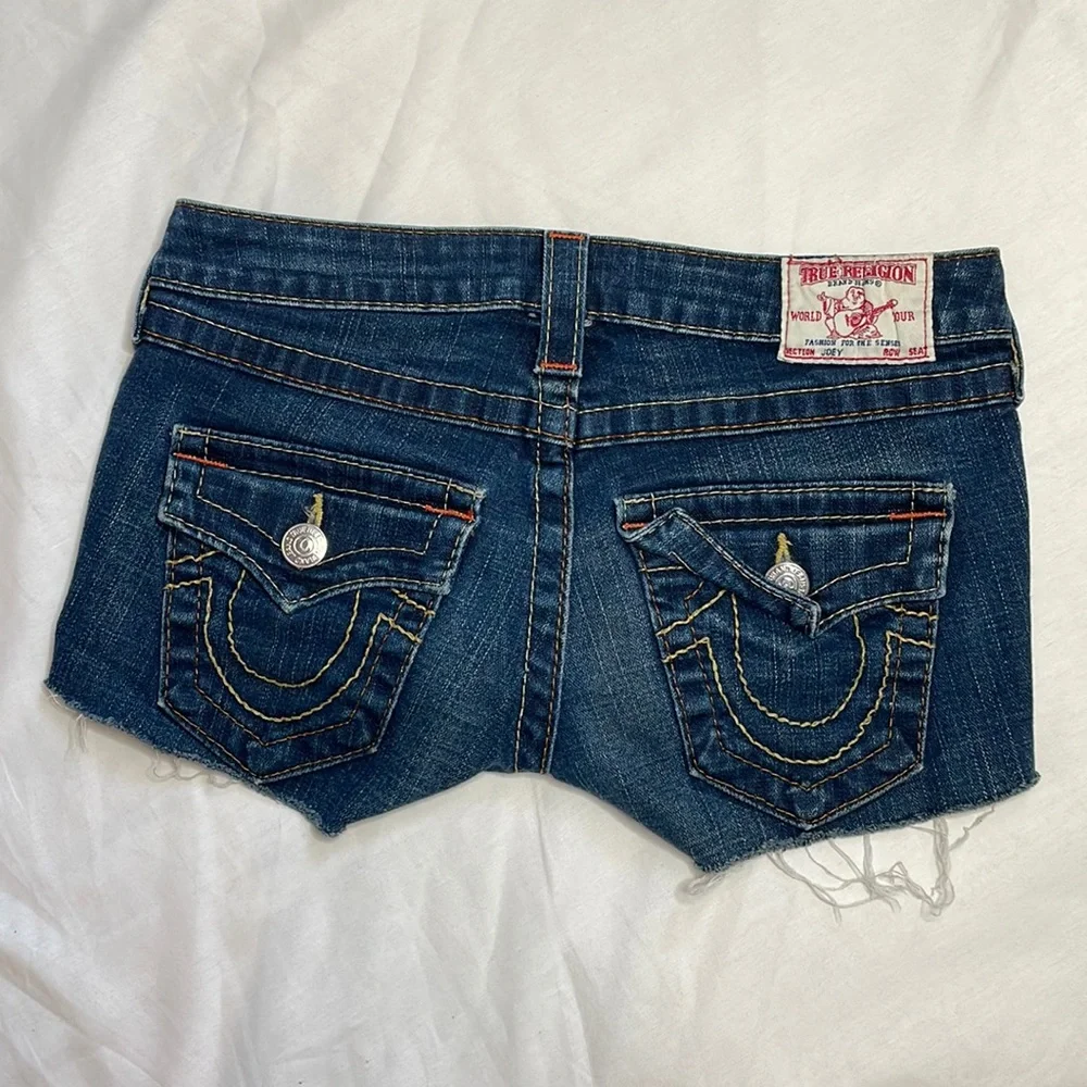 True Religion shorts - Picture 2 of 5